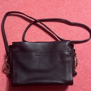 Vince Camuto Black Leather Women's bag crossbody / shoulder
